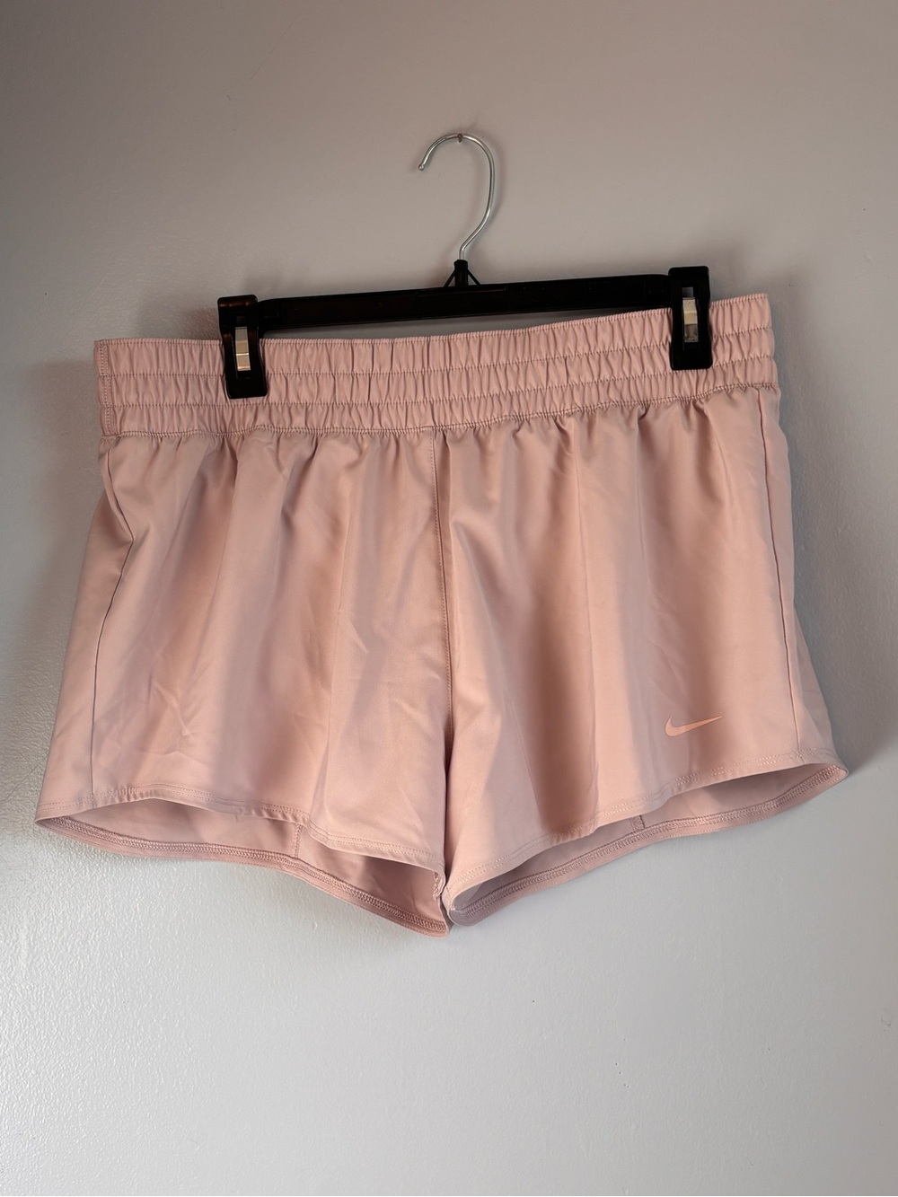 Nike One Women's Dri-FIT Mid-Rise 3" Brief-Lined Shorts Sz L. NWT